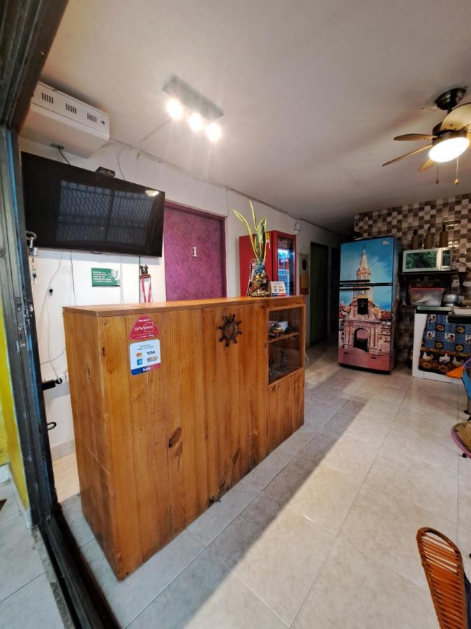 Hostel Shalom Adonai Cartagena Luaran gambar
