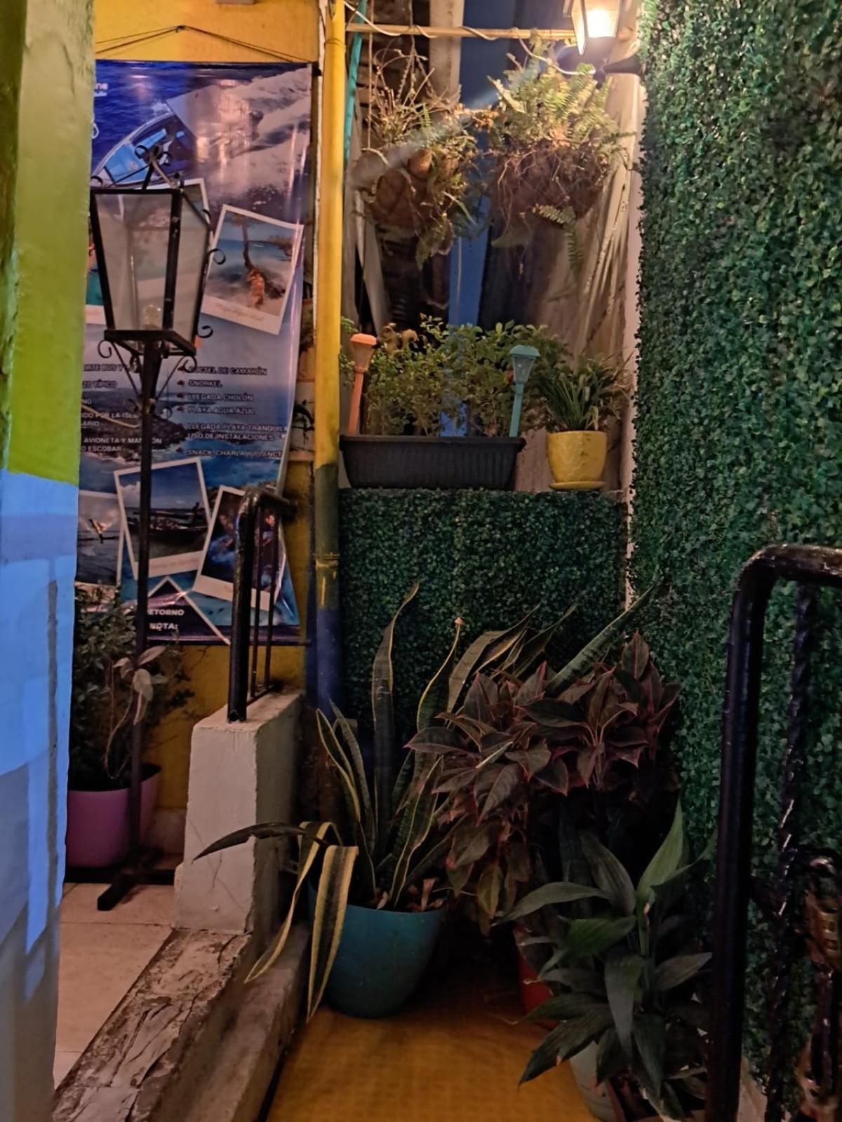Hostel Shalom Adonai Cartagena Luaran gambar