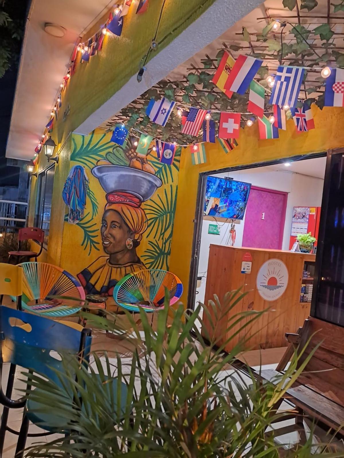 Hostel Shalom Adonai Cartagena Luaran gambar
