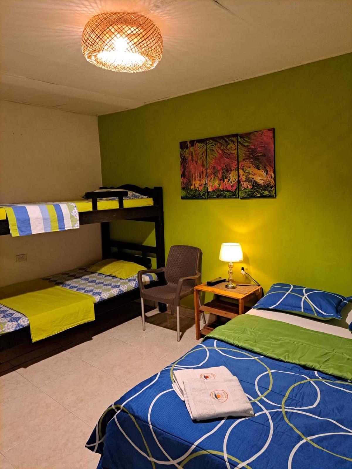 Hostel Shalom Adonai Cartagena Luaran gambar